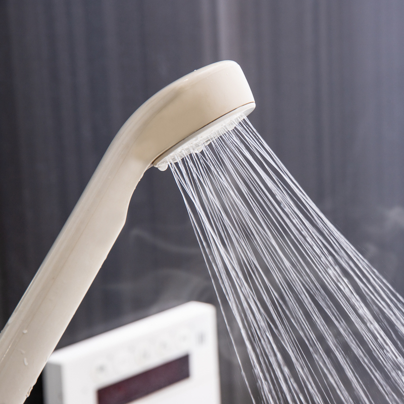 お風呂のシャワーヘッドの簡単な掃除方法 汚れの原因は タスクル
