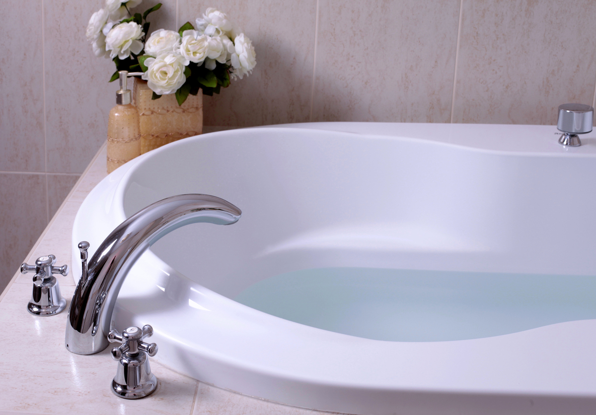 浴槽の汚れの6つの原因と掃除方法 タスクル