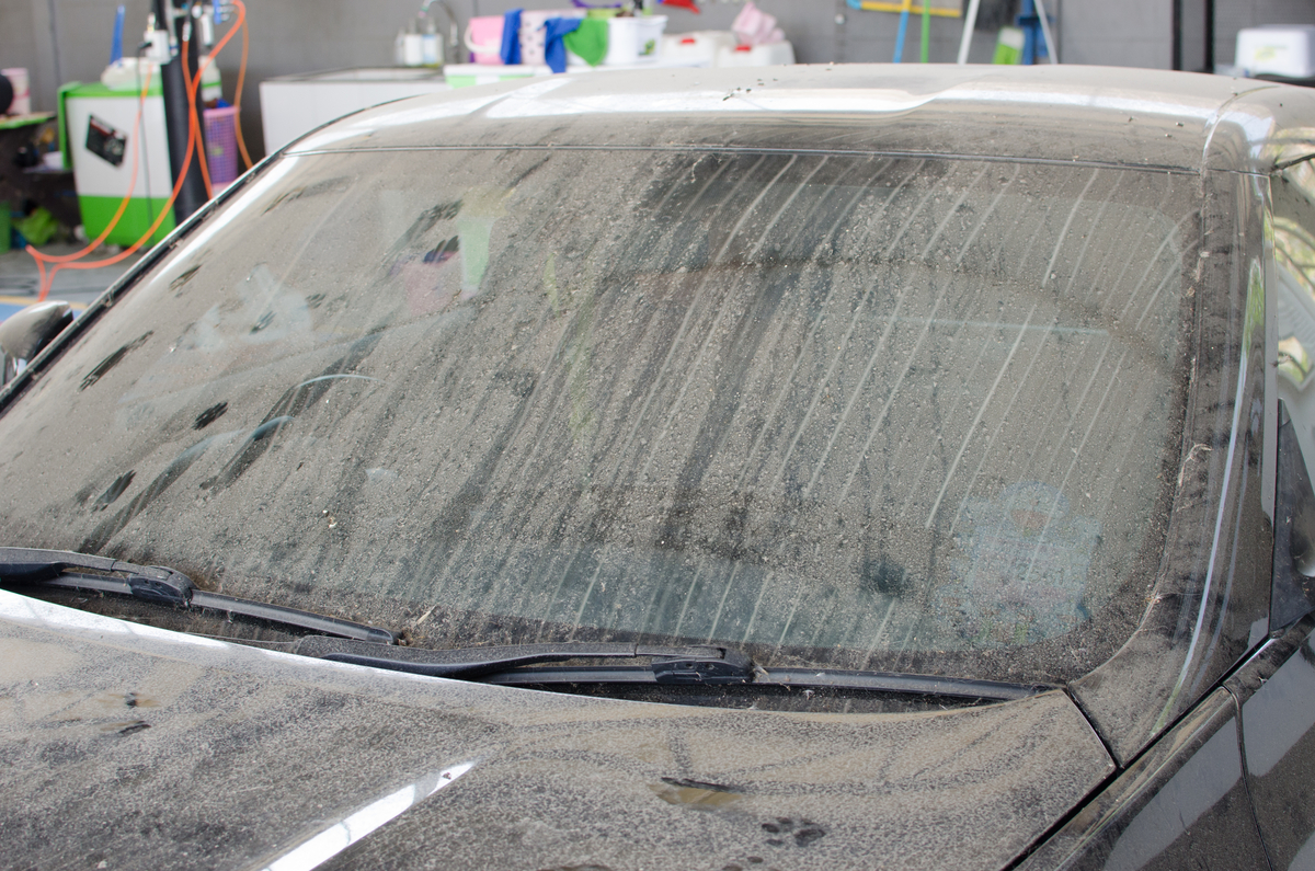 車のフロントガラス サイドガラスの水垢 ウロコの掃除 落とし方8選 タスクル