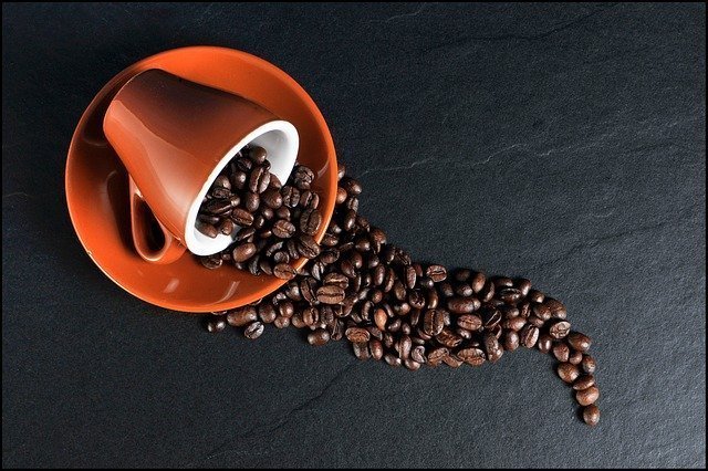 コーヒーのシミ抜き方法 すぐ応急処置での落とし方は タスクル